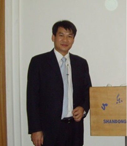 陆华龙