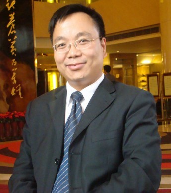 李君明